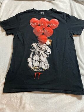 Black Short Sleeve “it movie” Tee with Red Balloon Graphic